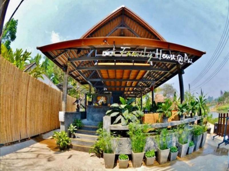 รีสอร์ท แฟมิลี่ เฮาส์ แอท 3*